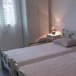 Vrohaki & *