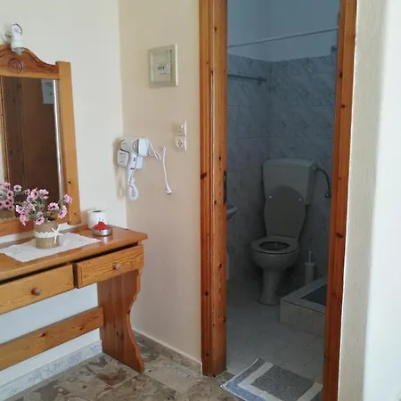 アパート Vrohaki & ピソ ・リバディ